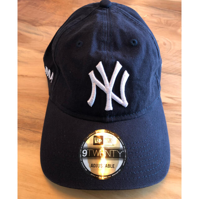 新品 US限定 MOMA x Yankees New Era Cap ネイビー