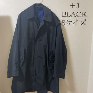 ユニクロ(UNIQLO)のユニクロ　+J オーバーサイズライトコート　BLACK(スプリングコート)