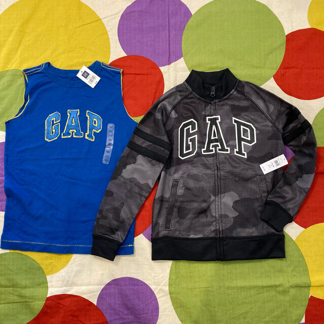 GAP Kids(ギャップキッズ)のGAP 新品未使用 ノースリーブシャツ ジャケット 120 キッズ/ベビー/マタニティのキッズ服男の子用(90cm~)(Tシャツ/カットソー)の商品写真
