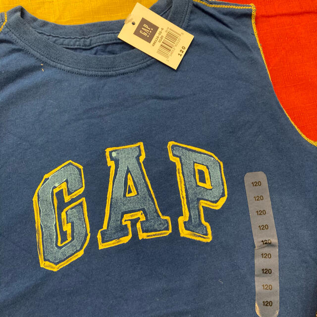 GAP Kids(ギャップキッズ)のGAP 新品未使用 ノースリーブシャツ ジャケット 120 キッズ/ベビー/マタニティのキッズ服男の子用(90cm~)(Tシャツ/カットソー)の商品写真