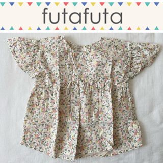 フタフタ(futafuta)のfuta futa　フタフタ　花柄　トップス(シャツ/カットソー)