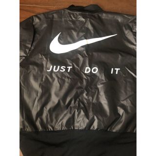 ナイキ(NIKE)のNIKE ショート丈ジャケット(ナイロンジャケット)