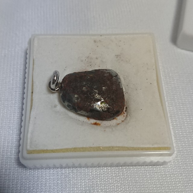 レディースドロニノ隕石10g（かなり肉厚）ペンダントトップ