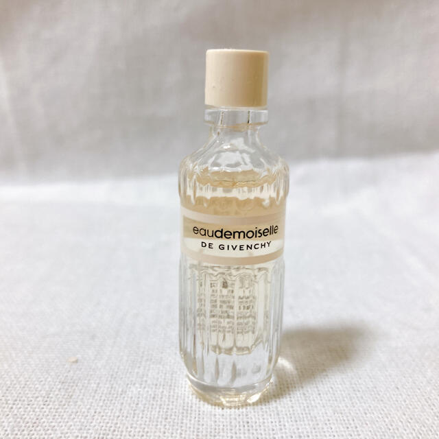 GIVENCHY(ジバンシィ)のジバンシー　オードモワゼル　香水 コスメ/美容の香水(香水(女性用))の商品写真