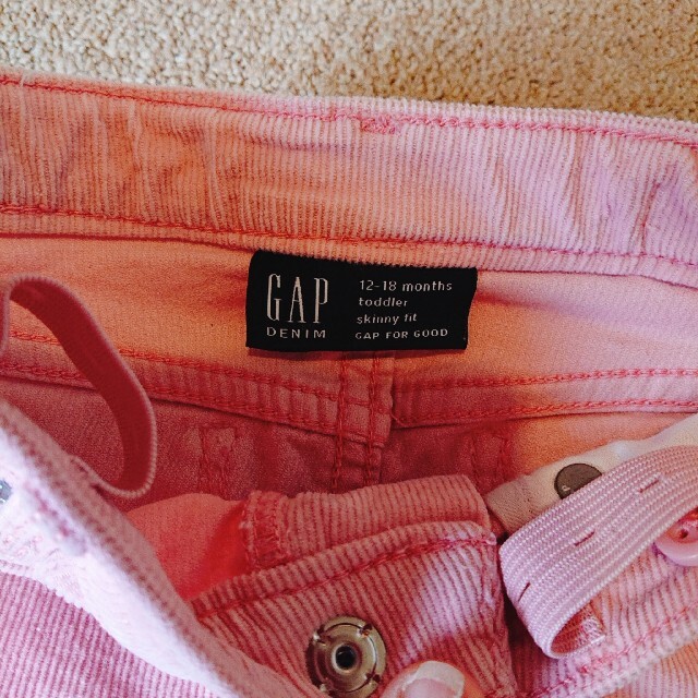 babyGAP(ベビーギャップ)のベビーギャップ ピンク色パンツ キッズ/ベビー/マタニティのベビー服(~85cm)(パンツ)の商品写真