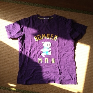 ユニクロ(UNIQLO)のkana様専用です☆☆☆　　ボンバーマン　ユニクロ　UT 紫　Tシャツ(Tシャツ/カットソー(半袖/袖なし))