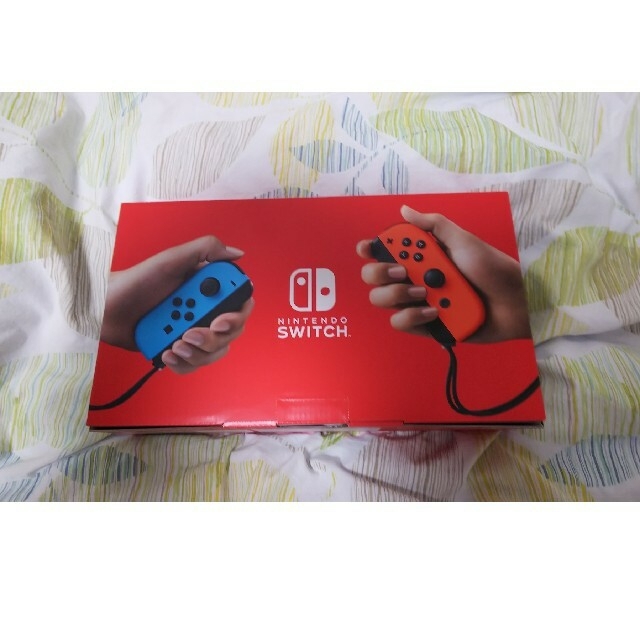 エンタメ/ホビー新品！未使用！Nintendo Switch   ネオンブルー／ネオンレッド