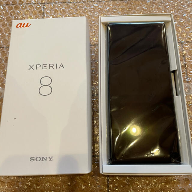 Xperia 8 SOV42 ブラック 本体 未使用品 SIMロック解除済 2