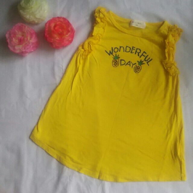 【未使用】Tシャツ　黄色　110 キッズ/ベビー/マタニティのキッズ服女の子用(90cm~)(Tシャツ/カットソー)の商品写真