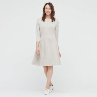 ユニクロ(UNIQLO)のストレッチダブルフェイスフレアワンピース⭐️新品(ひざ丈ワンピース)