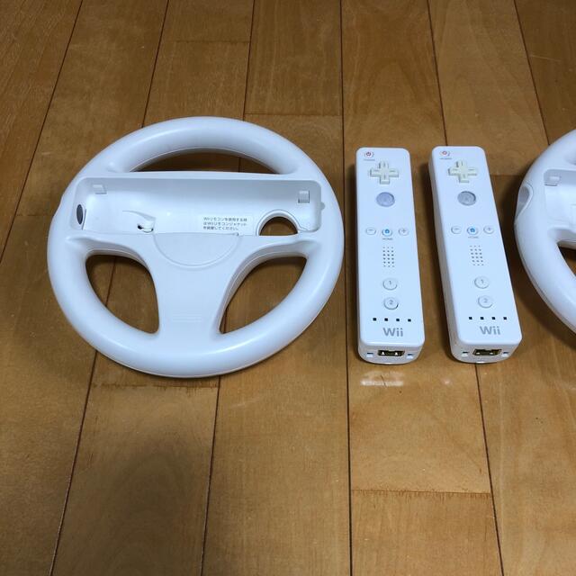 Wii(ウィー)のWii リモコン　Wii ハンドル　セット2 エンタメ/ホビーのゲームソフト/ゲーム機本体(家庭用ゲーム機本体)の商品写真