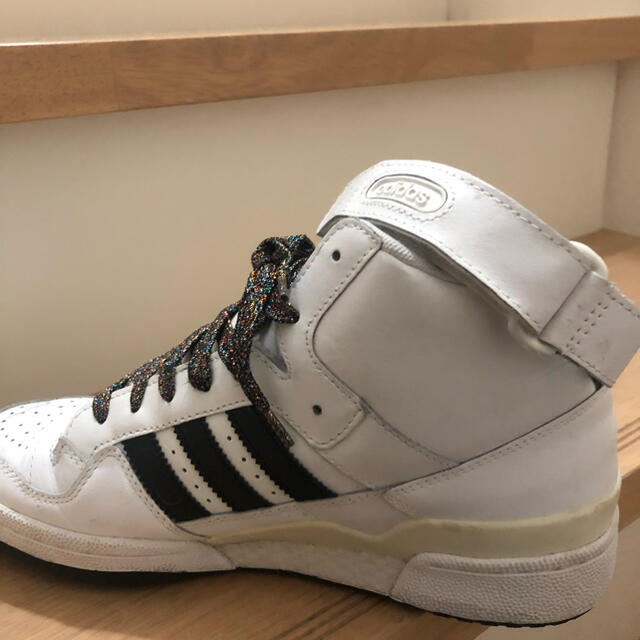 adidas(アディダス)の adidas アディダス ハイカット スニーカー 26.5 メンズの靴/シューズ(スニーカー)の商品写真