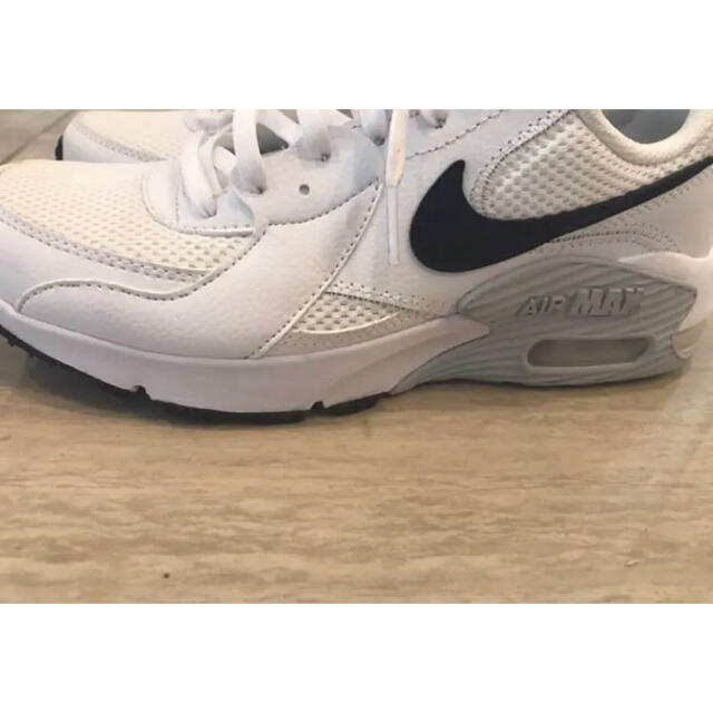 Nike Air Max スニーカー Nike 白 ブラック 人気モデル の通販 By ハル S Shop ナイキならラクマ