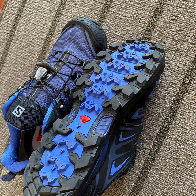 SALOMON(サロモン)のサロモン　ハイキングシューズ　レディース25センチ スポーツ/アウトドアのランニング(シューズ)の商品写真