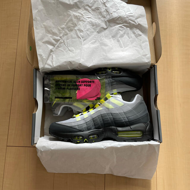 NIKE(ナイキ)のNIKE AIR MAX 95 OG "NEON YELLOW" 2020 メンズの靴/シューズ(スニーカー)の商品写真