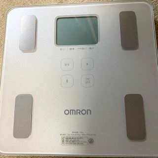 オムロン(OMRON)のオムロン OMROM 体重計(体重計/体脂肪計)