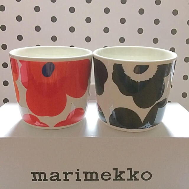 marimekko マリメッコ　ウニッコ　レッド　ブラック　マグカップ