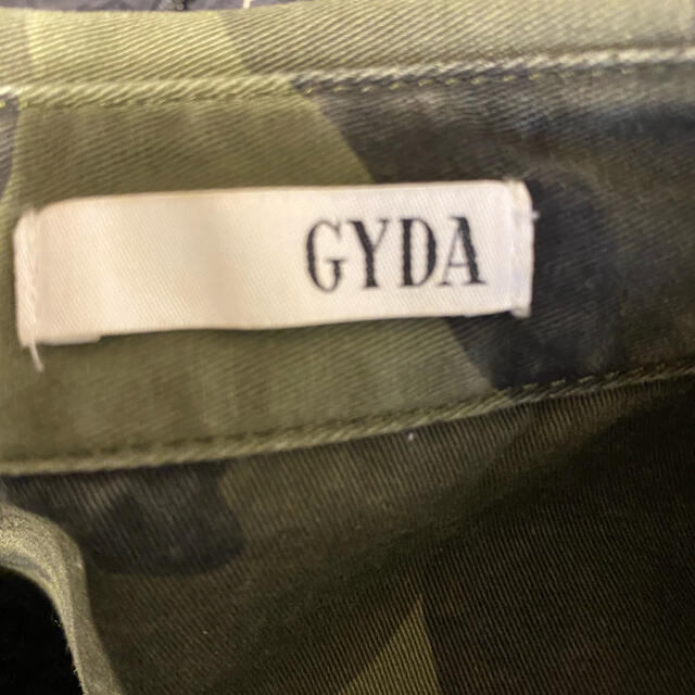 GYDA(ジェイダ)のGYDA ジェイダ　迷彩　ジャケット　カモフラドルマンシャツ レディースのジャケット/アウター(ミリタリージャケット)の商品写真