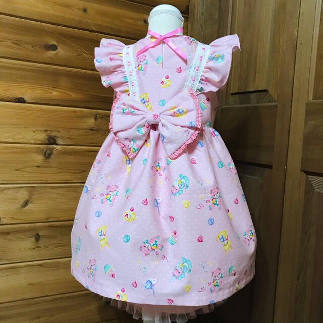 ハンドメイド　レア生地★コッカ　アニマルパーティ柄ワンピース キッズ/ベビー/マタニティのキッズ服女の子用(90cm~)(ワンピース)の商品写真