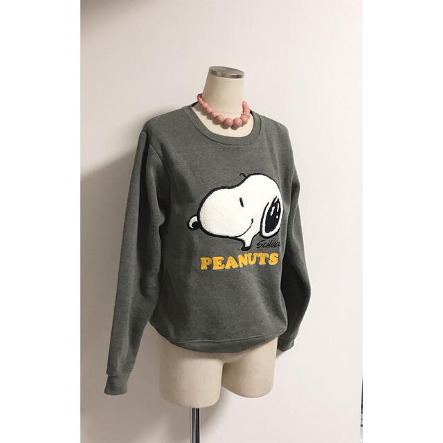 PEANUTS(ピーナッツ)のPEANUTS ピーナッツ 可愛い スヌーピー トレーナー スウェット カーキ レディースのトップス(トレーナー/スウェット)の商品写真