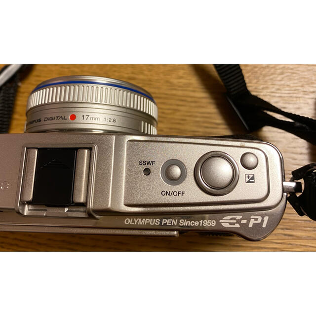 OLYMPUS(オリンパス)のOLYMPUS PEN E-P1 スマホ/家電/カメラのカメラ(ミラーレス一眼)の商品写真