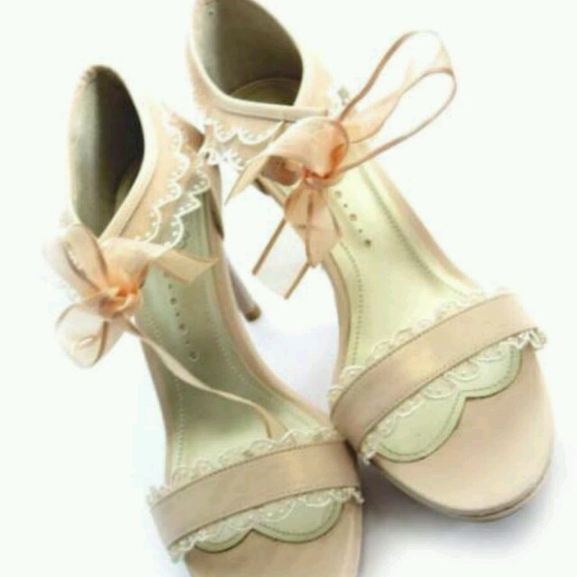 Cynthia Rowley(シンシアローリー)の新品シンシアローリー　ピンクリボンサンダル　姫　23㎝ レディースの靴/シューズ(サンダル)の商品写真