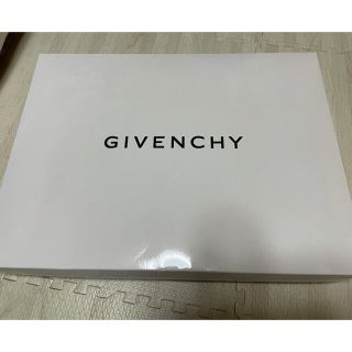 ジバンシィ(GIVENCHY)の新品未使用　ジバンシー　タオルセット(タオル/バス用品)