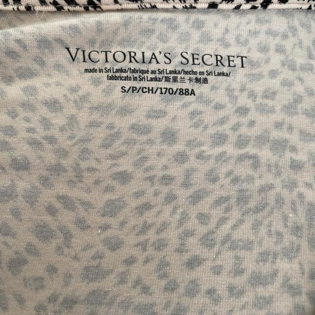 Victoria's Secret(ヴィクトリアズシークレット)のVictoria's Secret モダームパジャマ レディースのルームウェア/パジャマ(ルームウェア)の商品写真