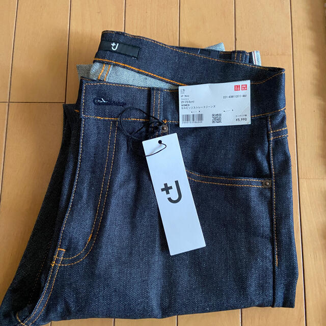 UNIQLO(ユニクロ)の【お取り置き中】UNIQLO +J セルビッジストレートジーンズ29 レディースのパンツ(デニム/ジーンズ)の商品写真