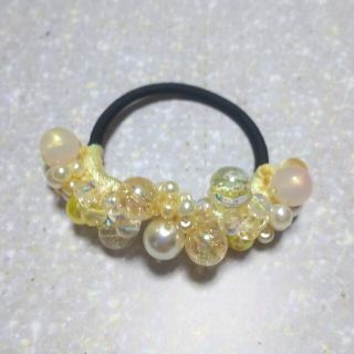 【☆在庫sale☆450円→350円☆】ビーズシュシュ・ハーフ【h-065】(ヘアアクセサリー)