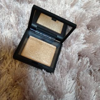 ナーズ(NARS)のNARSハイライト(フェイスカラー)