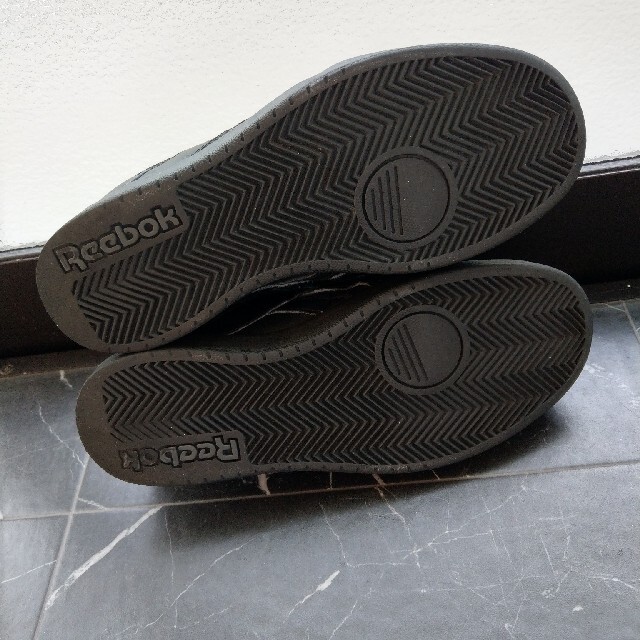 Reebok(リーボック)のReebok スニーカー 黒 レディースの靴/シューズ(スニーカー)の商品写真