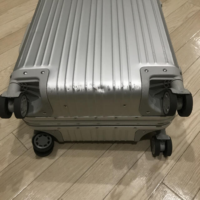 RIMOWA(リモワ)のメルセデス ベンツ　  オリジナル アルミスーツケース メンズのバッグ(トラベルバッグ/スーツケース)の商品写真