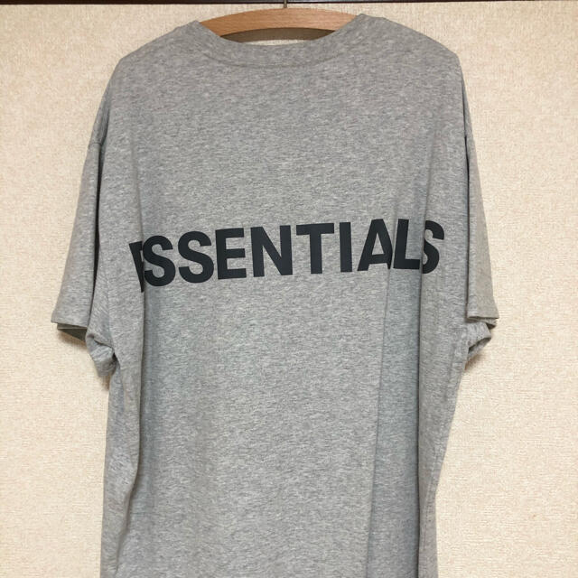 FEAR OF GOD(フィアオブゴッド)のFOG essentials リフレクティブＴシャツ グレー M メンズのトップス(Tシャツ/カットソー(半袖/袖なし))の商品写真