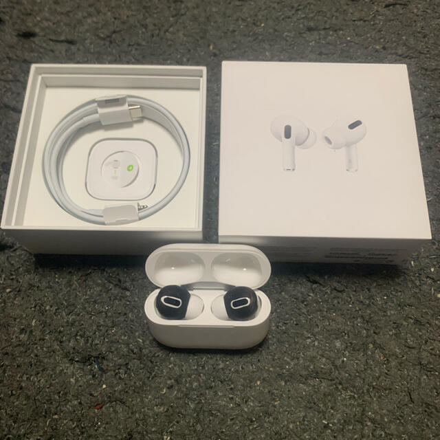 airpods pro 正規品ヘッドフォン/イヤフォン