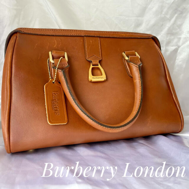 BURBERRY - チャーム付《Burberry》ハンドバッグ レザー ノバチェック BURBERRY - チャーム付《Burberry》ハンドバッグ レザー ノバチェック