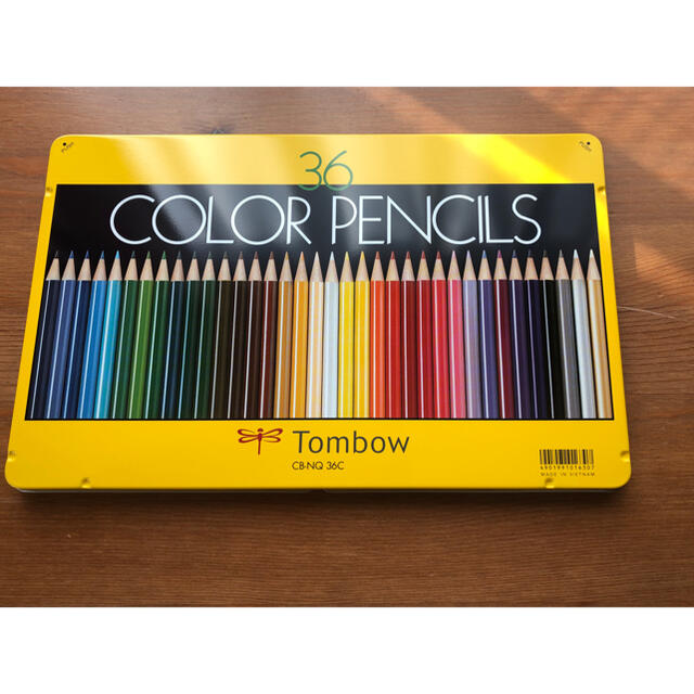 トンボ鉛筆(トンボエンピツ)のトンボ　色鉛筆　36色 エンタメ/ホビーのアート用品(色鉛筆)の商品写真