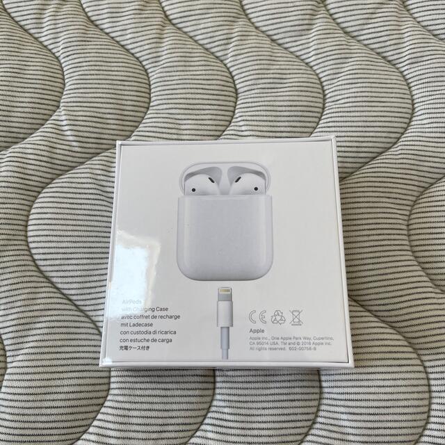 Apple(アップル)のApple airpods MY7N2J/A 新品未使用 スマホ/家電/カメラのオーディオ機器(ヘッドフォン/イヤフォン)の商品写真