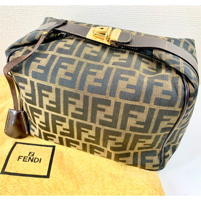 極美品 FENDI バニティバッグ ハンドバッグ ズッカ デカロゴ ポーチ