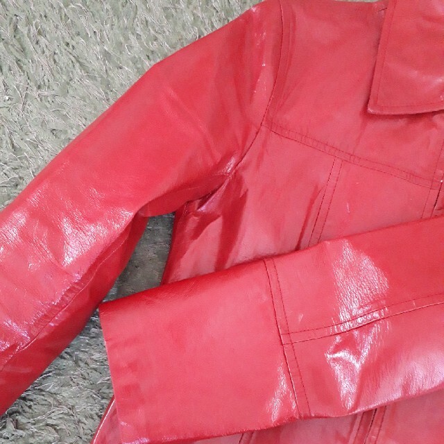 J&R(ジェイアンドアール)のJ&R 本革 赤ジャケット レディースのジャケット/アウター(ブルゾン)の商品写真