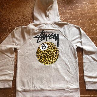 ステューシー(STUSSY)の【再値下げ中】パーカー(パーカー)