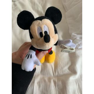 ディズニー(Disney)の肩に乗せるミッキー(ぬいぐるみ/人形)