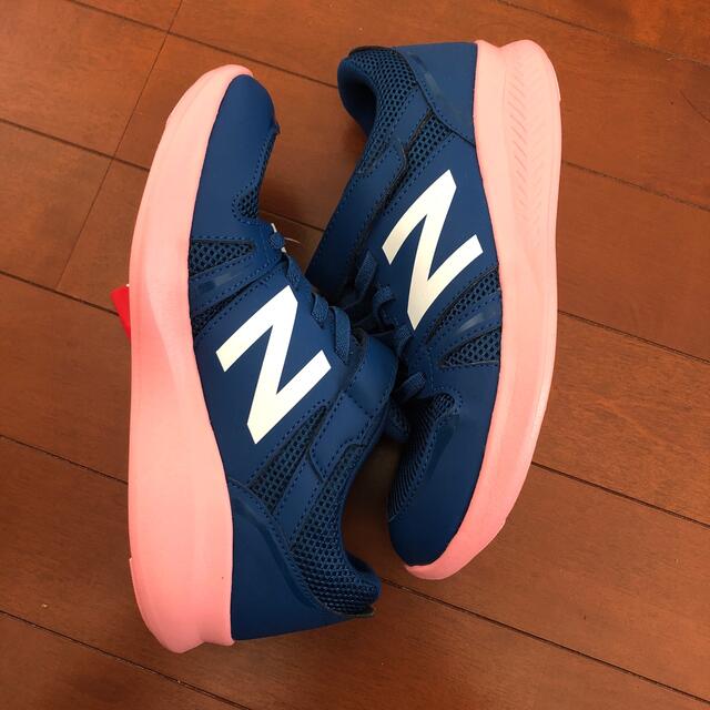 New Balance(ニューバランス)のニューバランス　22.5センチ　新品 レディースの靴/シューズ(スニーカー)の商品写真