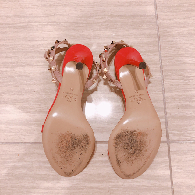 VALENTINO(ヴァレンティノ)のVALENTINO  美品　サンダル レディースの靴/シューズ(ハイヒール/パンプス)の商品写真