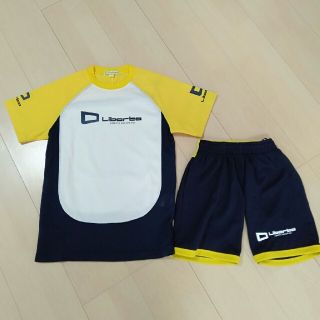 リベルタ ウェアの通販 300点以上 Libertaのスポーツ アウトドアを買うならラクマ リベルタ ウェアの通販 300点以上 Libertaのスポーツ アウトドアを買うならラクマ