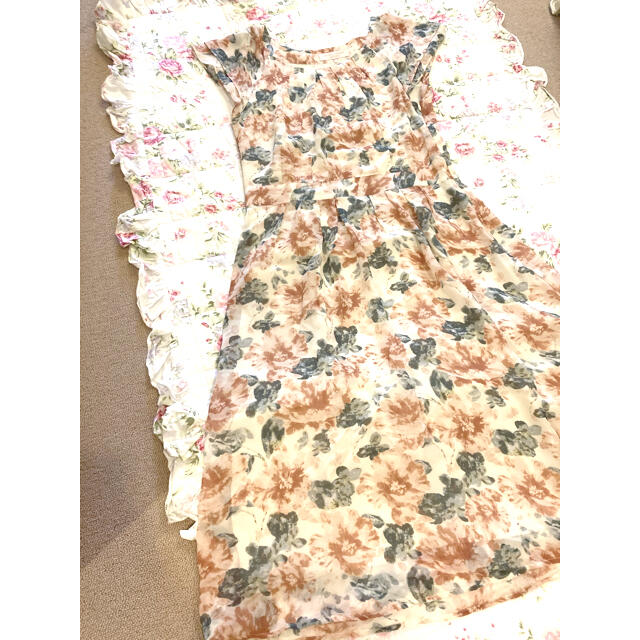 Laura Ashley ローラアシュレイ 花柄ワンピースの通販 By Rika ローラアシュレイならラクマ Laura Ashley ローラアシュレイ 花柄ワンピースの通販 By Rika ローラアシュレイならラクマ