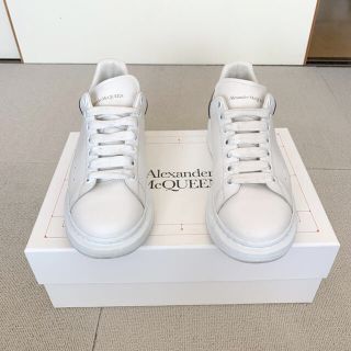 アレキサンダーマックイーン(Alexander McQueen)のALEXANDER MCQUEENホワイト&ブラックスニーカー(スニーカー)