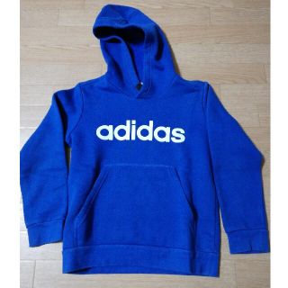 アディダス(adidas)の130サイズ　adidasフード付き裏起毛トレーナー　(Tシャツ/カットソー)