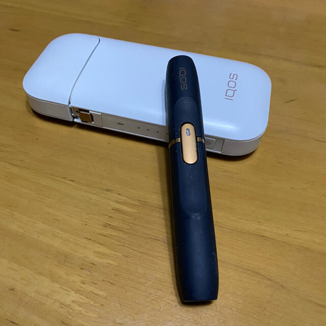 IQOS(アイコス)のiQOS 2.4plus 本体 ホルダーセット メンズのファッション小物(タバコグッズ)の商品写真