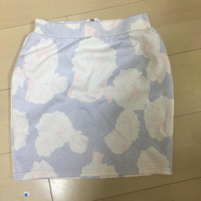 one*way(ワンウェイ)の花柄 ミニスカ レディースのスカート(ミニスカート)の商品写真